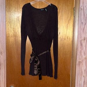 V neck sweater with silk tie around waist